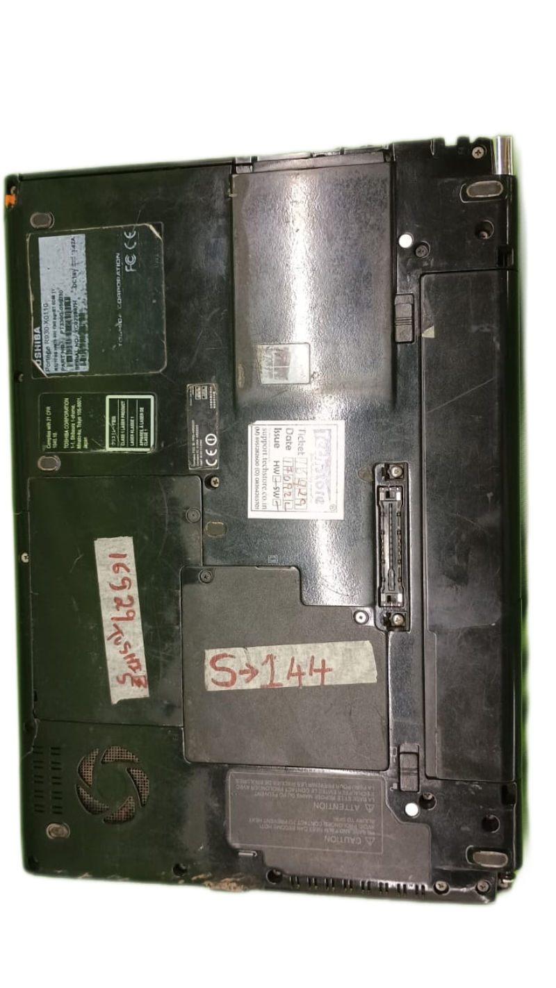 Toshiba Portage R930 - X0110  (S-144)