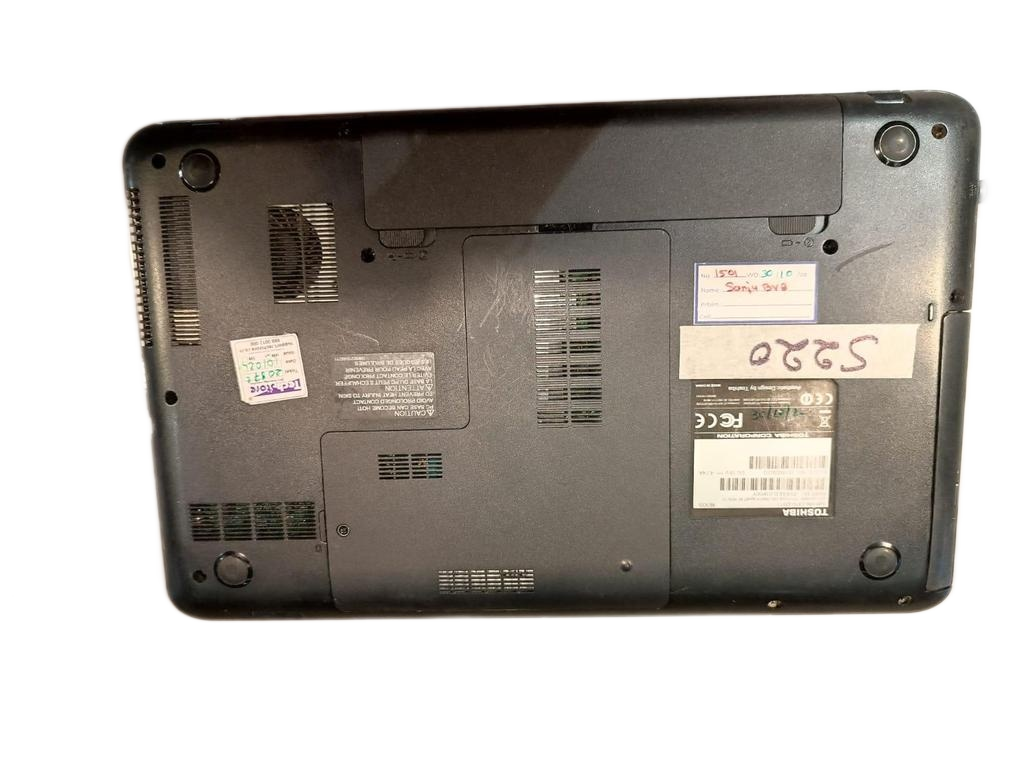 TOSHIBA Satellite L850-l2011 (S-220)