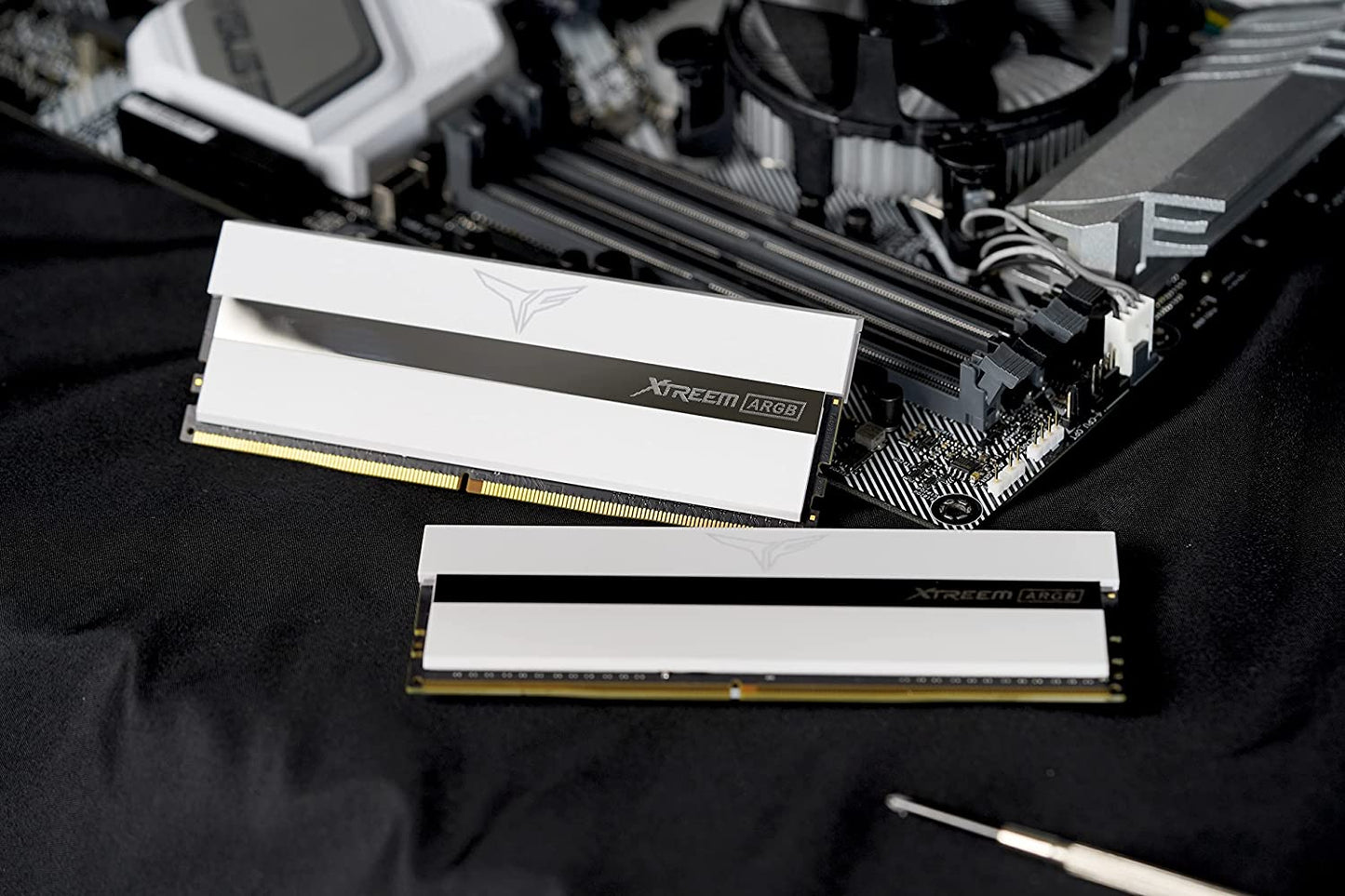 TEAMGROUP T-Force Xtreem ARGB 3600MHz CL14 16GB (2x8GB) PC4-28800 Dual Channel DDR4 DRAM Desktop Gaming Memory Ram (White) - TF13D416G3600HC14CDC01
