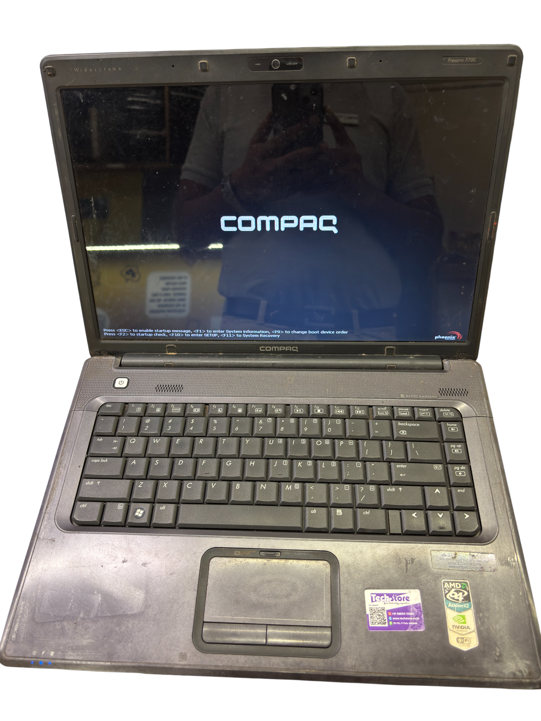 Compaq Presario F700 (S-186)
